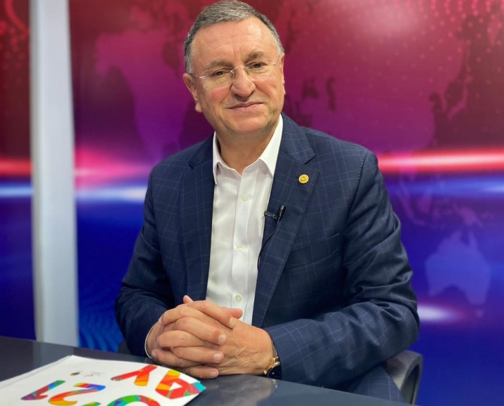 AK-PARTİLİ YEŞİLDAL BAŞKAN SAVAŞ'A SESLENDİ:HATAY HALKINI KANDIRAMAYACAKSIN!