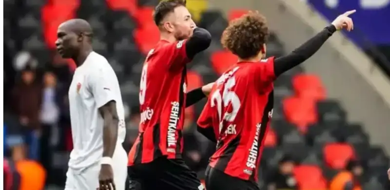 HATAYSPOR SÜPER LİGE VEDA MAÇLARINA...
