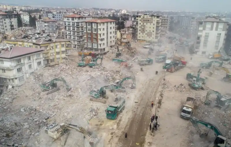 BİNLERCE İNSANIN SAĞLIĞI TEHDİT...