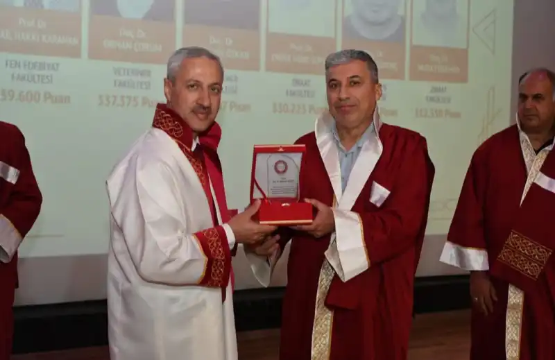 MKÜ'DE BİLİM VE BAŞARI DOLU GÜN! 