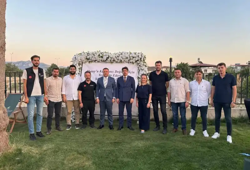 HALKIN GÖNLÜNDE YER EDİNEN BİR DEVLET ADAMI! 