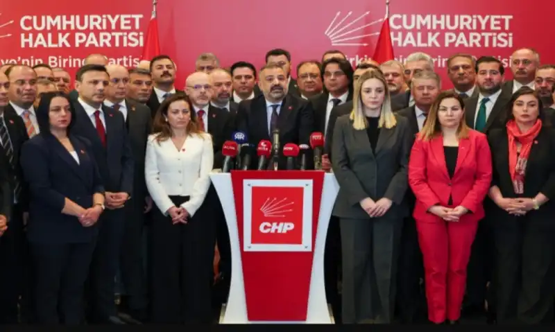 BU PARTİ HİÇBİR BASKIYA BOYUN EĞMEZ!