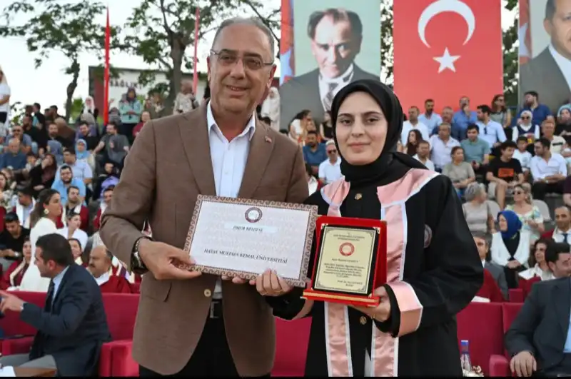 MKÜ ÖĞRENCİLERİNİ COŞKUYLA UĞURLADI!
