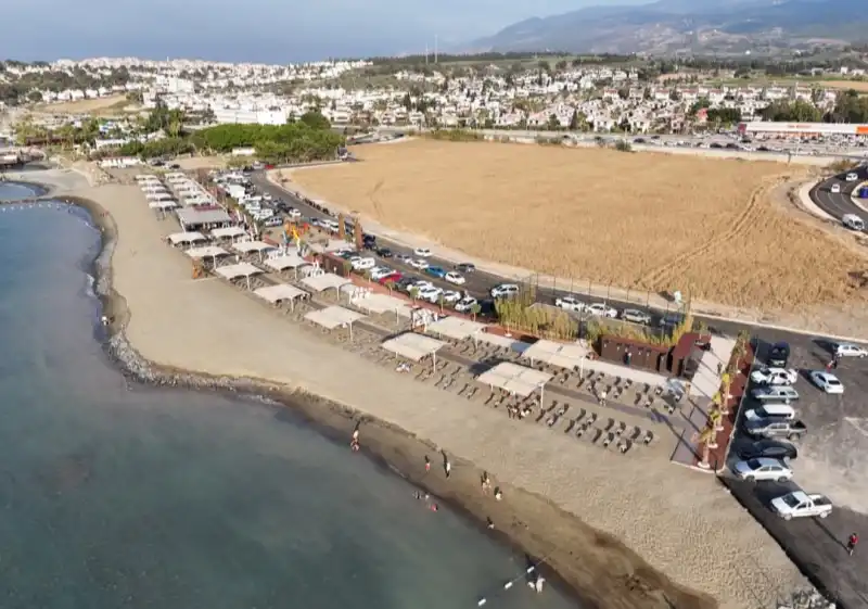 BÜYÜKDERE HATAY’IN EN BÜYÜK PLAJI OLDU!