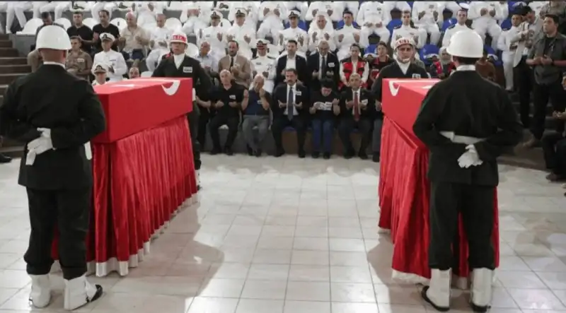 ŞEHİT DÜŞEN ASKERLERİN KOĞUŞ ARKADAŞLARI KONUŞTU!