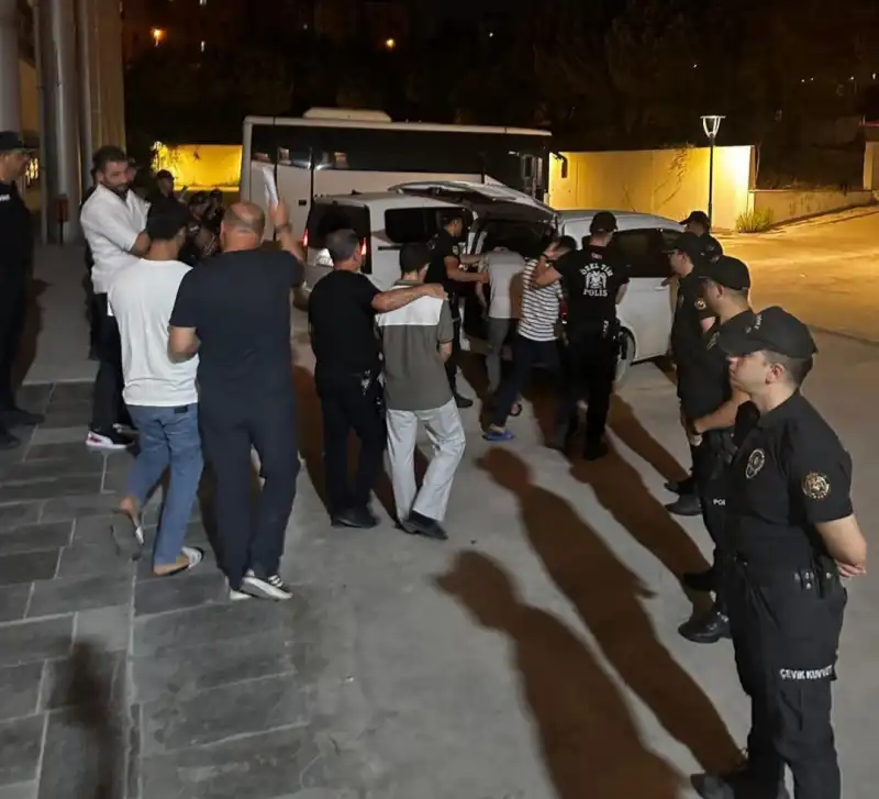 SAMANDAĞ’DAKİ OLAYLARLA İLGİLİ 4 KİŞİ... 