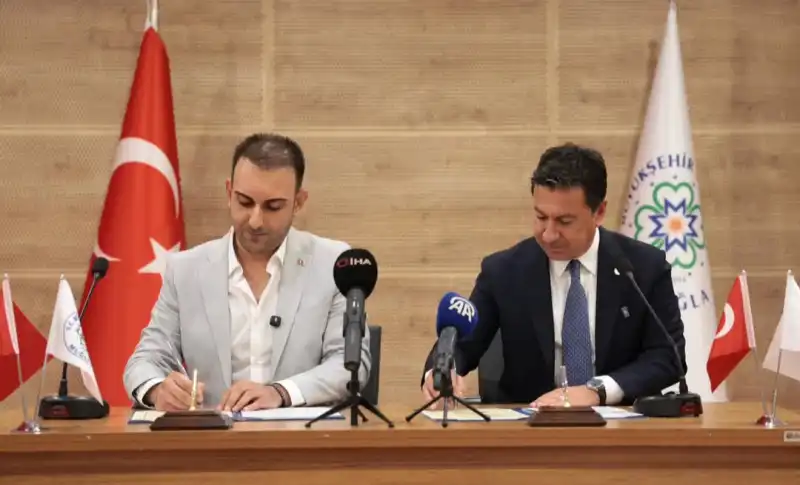 MUĞLA İLE DEFNE ARASINDA... 