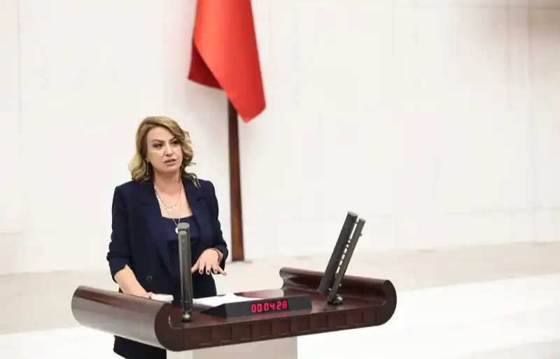 ÜÇ ÇOCUK MASALLARI DEĞİL, GÜÇLÜ VE... 