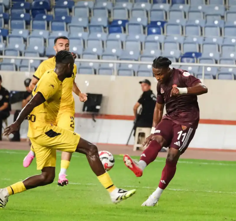 ZORLU MAÇTA HATAYSPOR...