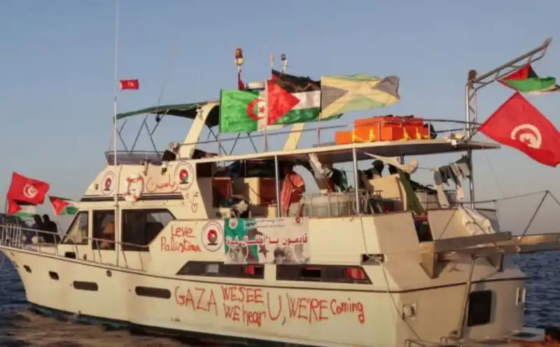 İSRAİL'İN SUMUD FİLOSU'NA YÖNELİK SALDIRISINI KINIYORUZ! 