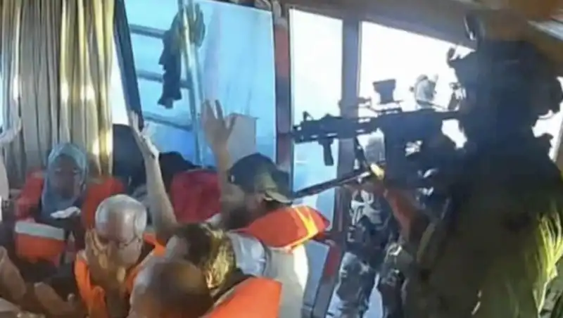 İSRAİL'İN SUMUD FİLOSU'NA YÖNELİK SALDIRISINI KINIYORUZ! 