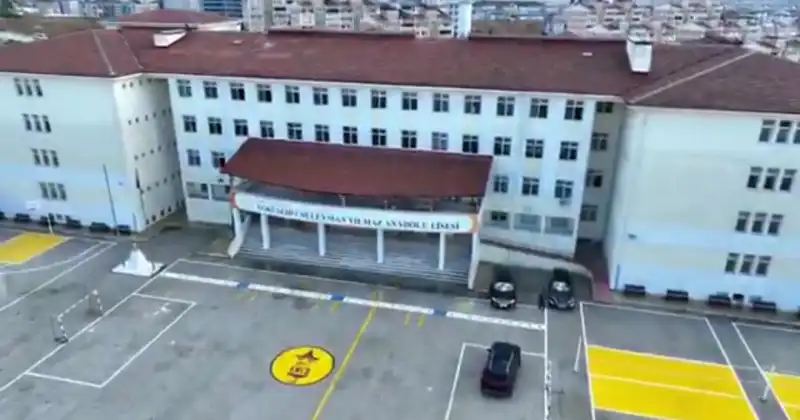 DEPREMDEN SONRA YENİDEN İHYA OLAN OKULLAR...