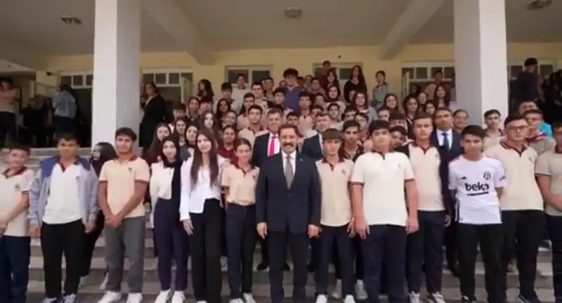 DEPREMDEN SONRA YENİDEN İHYA OLAN OKULLAR...