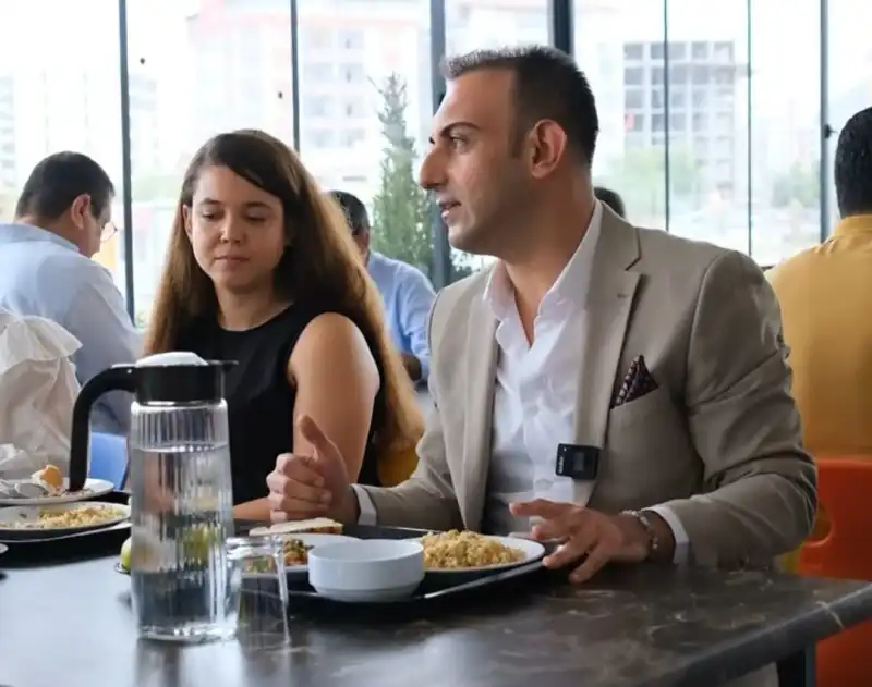 DEFNE KENT LOKANTASI HALKIN HİZMETİNDE!