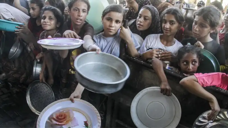 DÜNYA GENELİNDE YAKLAŞIK 673 MİLYON İNSAN AÇLIKLA...