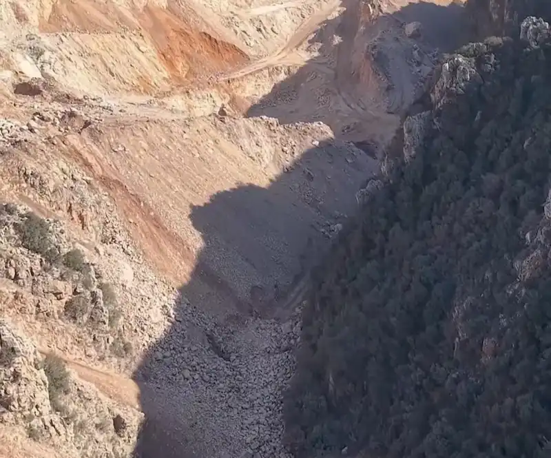 DEFNE’NİN NEFESİ TÜKENİYOR!