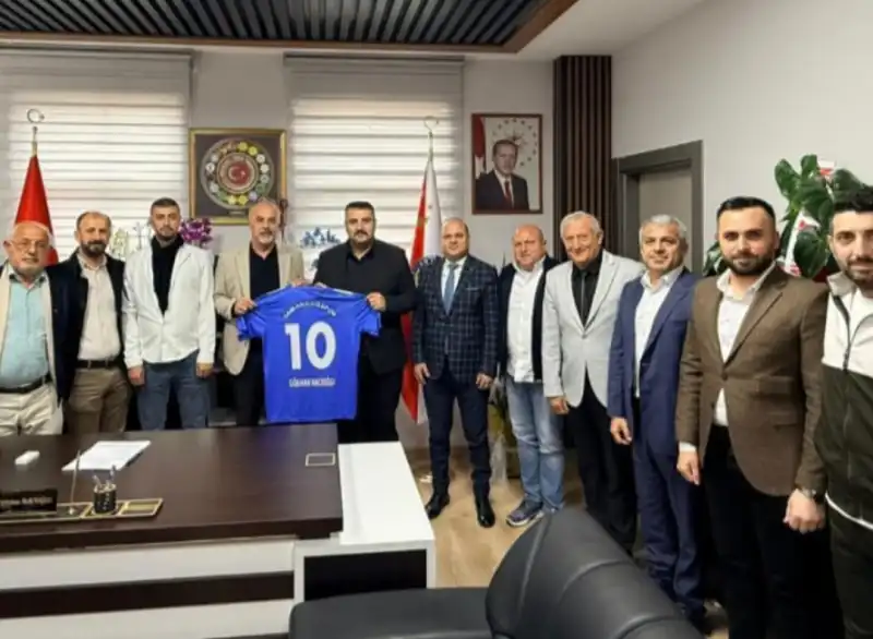 SAMANDAĞSPOR YÖNETİMİNDEN NACİOĞLU'NA SEVGİ. SELİ!