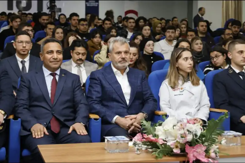 BAŞKAN MEHMET ÖNTÜRK’TEN GENÇLERE SÖZ!