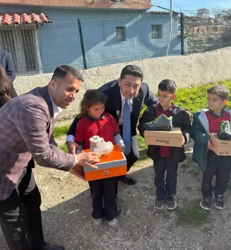 AYSAD HATAY'DA DEPREM BÖLGESİNDE...
