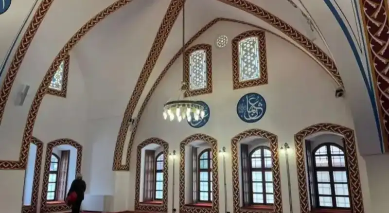 BU CAMİ BİR GÖNÜL KÖPRÜSÜDÜR! 