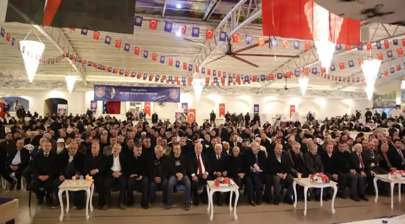 AZİZ YILMAZ GÜVEN TAZELEDİ! 