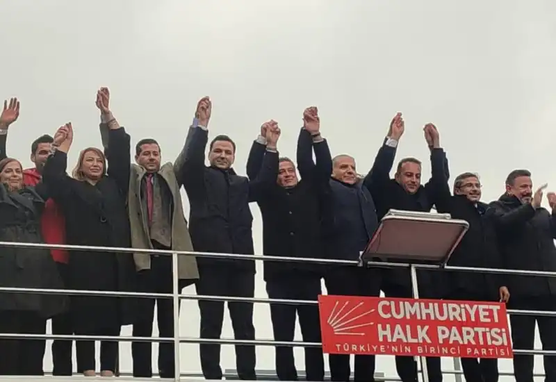 YALANIN VE ALGININ KARŞISINDA, HATAY’IN ARKASINDAYIZ!