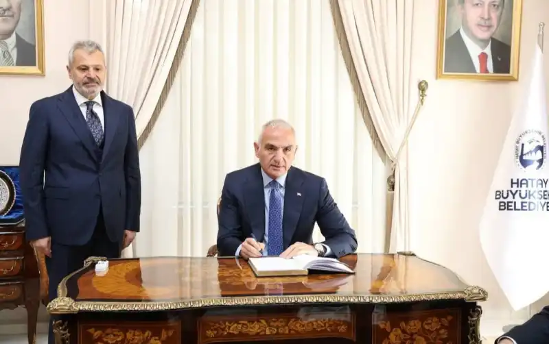 BAKAN ERSOY’DAN HATAY BÜYÜKŞEHİR BELEDİYESİNE ZİYARET! 