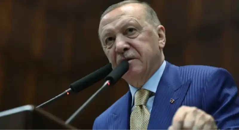 RAHATSIZ OLAN GİTSİN...