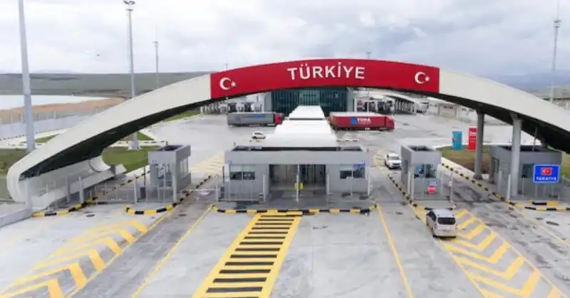 ZEYTİNDALI SINIR KAPISI’NIN...