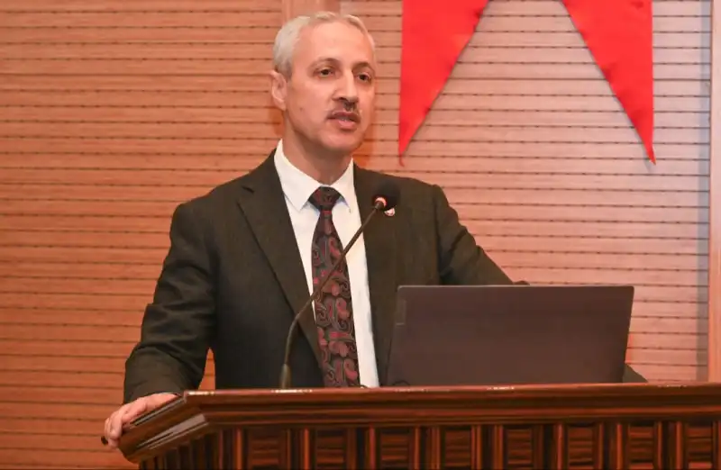 REKTÖR EREN BİR İSTEĞİNİ DİLLENDİRDİ!