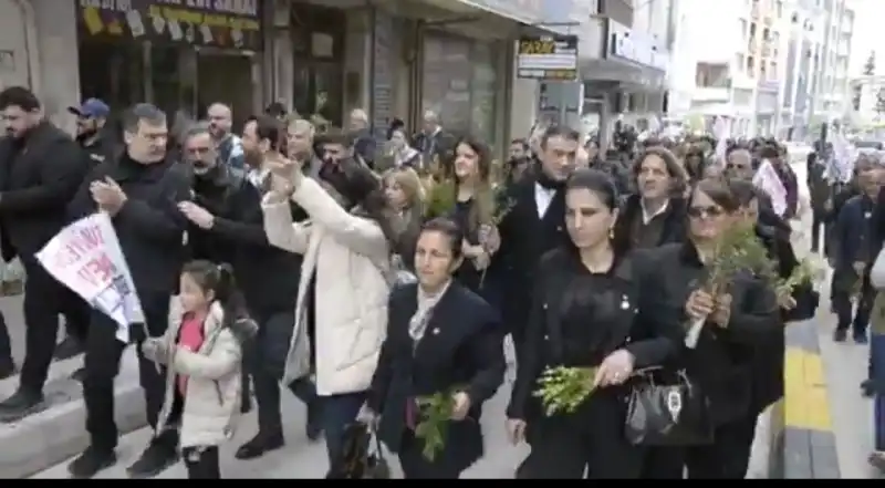 SAMANDAĞ’DA SURİYE’DE ALEVİ KATLİAMINA HAYIR MİTİNGİ! 