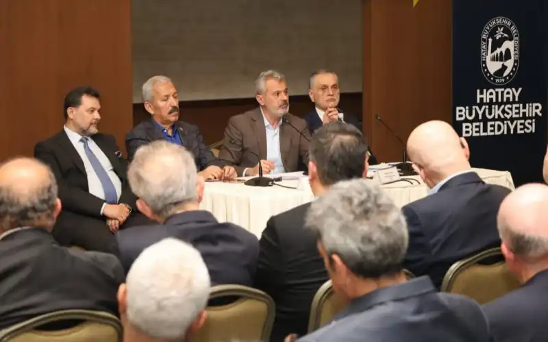 BAŞKAN MEHMET ÖNTÜRK İŞ İNSANLARIYLA BULUŞTU!