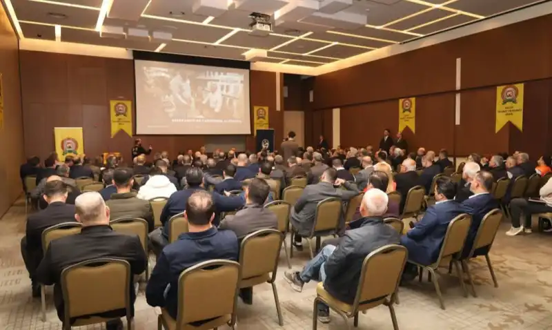 BAŞKAN MEHMET ÖNTÜRK İŞ İNSANLARIYLA BULUŞTU!