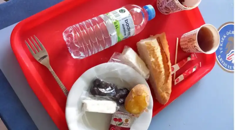 ÖĞRENCİYE DESTEK DEĞİL SADAKA VERİLİYOR!