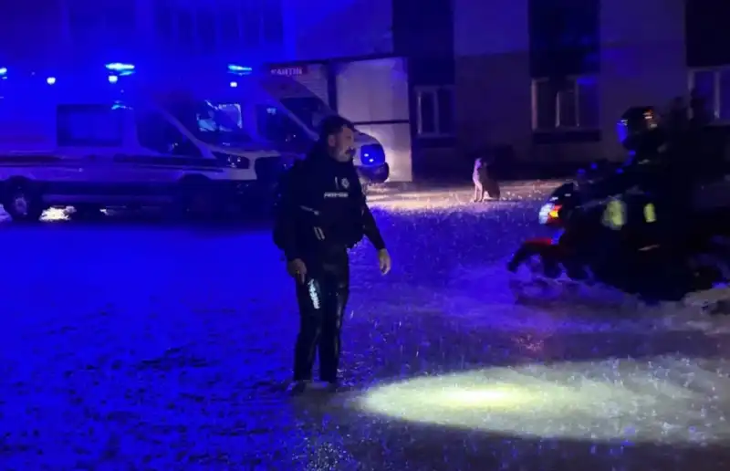 DEFNE DEVLET HASTANESİ SU BASKININA...