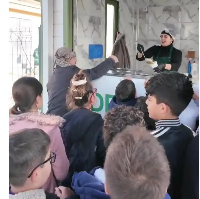 DEFNE'DE SABAHIN İLK SAATLERİNDE SICAK DESTEK! 