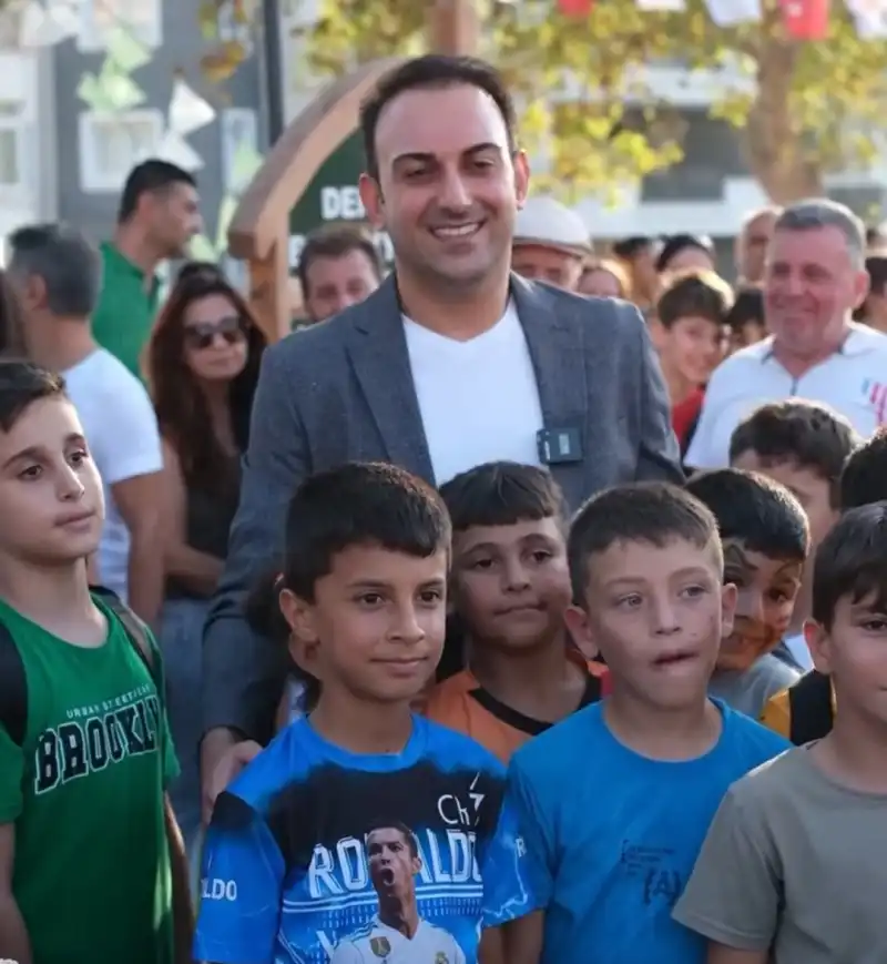 BAŞKAN ÖZGÜN: DEFNE’DE DÖNÜŞÜMÜ BAŞLATTIK... 