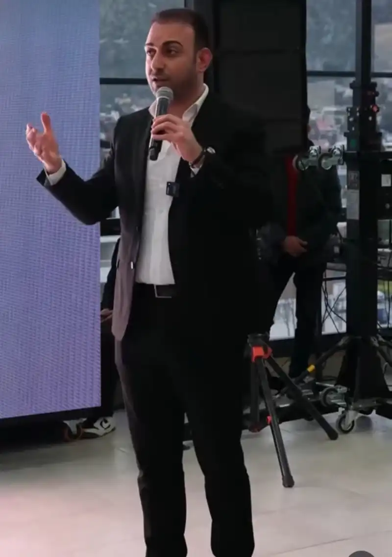 BAŞKAN ÖZGÜN YASMİN İÇİN KARARLI!