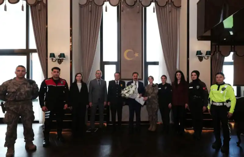 GECE GÜNDÜZ DEMEDEN, BÜYÜK BİR FEDAKÂRLIK, SABIR VE...