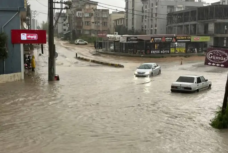 HATAY'DA HAYAT FELÇ OLDU!