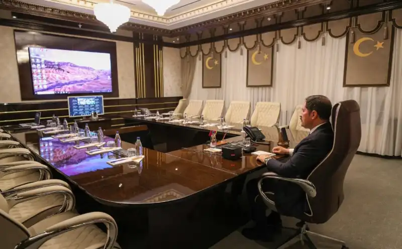 VALİ MASATLI YAPAY ZEKÂ VE EĞİTİM SEMİNERİNDE KONUŞTU!