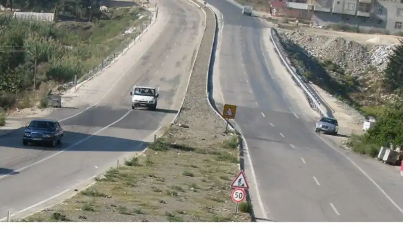 SAMANDAĞ YOLLARI VATANDAŞA ÇİLE OLDU! 
