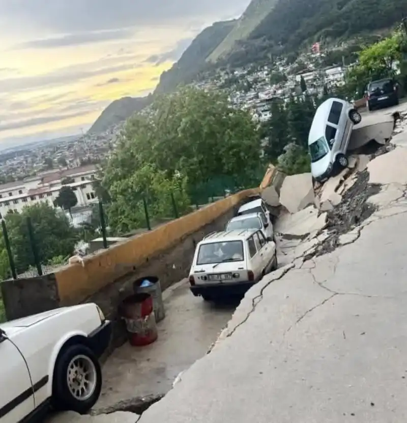 HATAY FELAKETİ YAŞIYOR!