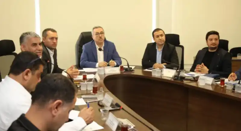 ANTAKYA VE DEFNE’DE BAZI YOLLAR TRAFİĞE KAPATILDI!