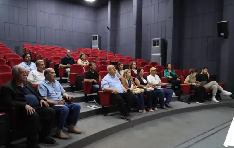 DİJİTAL KÖPRÜ VE ETİK PROJESİ HATAY’DA GAZETECİLERLE BULUŞTU! 