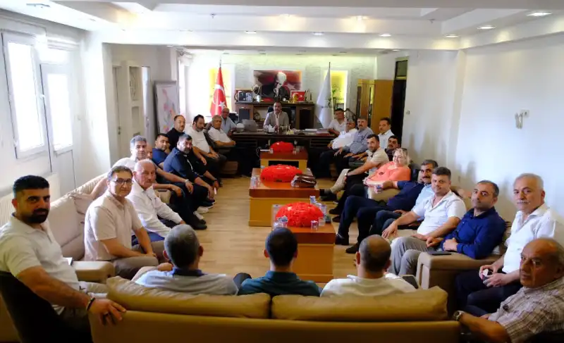 MUHTARLAR BAŞKAN ÖZGÜN’E ARKA ÇIKTI! 