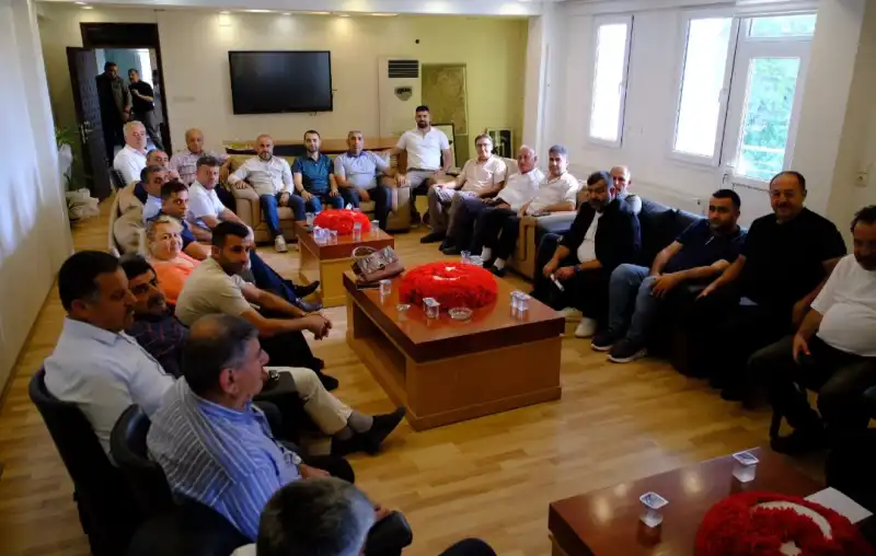 MUHTARLAR BAŞKAN ÖZGÜN’E ARKA ÇIKTI! 