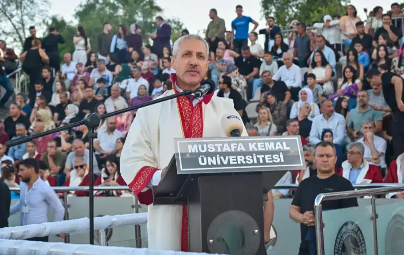 HMKÜ'DE COŞKULU BİR MEZUNİYET TÖRENİ!