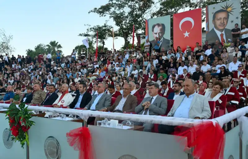 HMKÜ'DE COŞKULU BİR MEZUNİYET TÖRENİ!