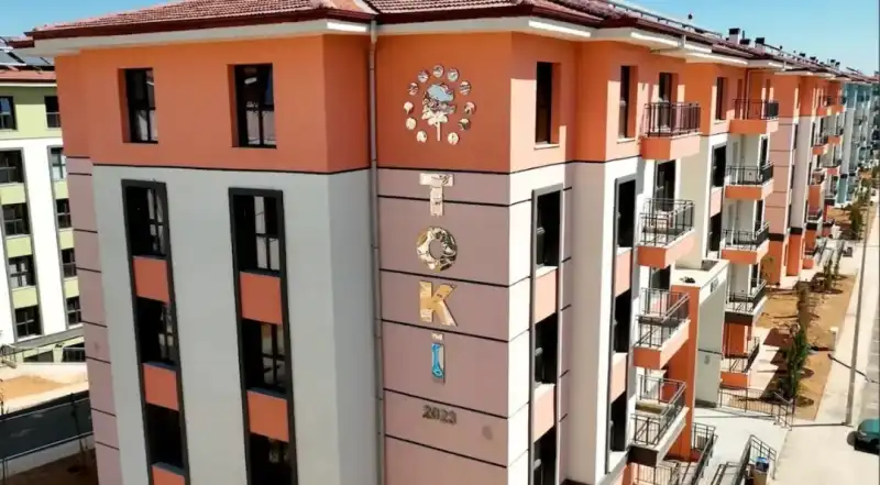 EVİ Mİ GEÇİNDİRELİM, AİDATI MI ÖDEYELİM?